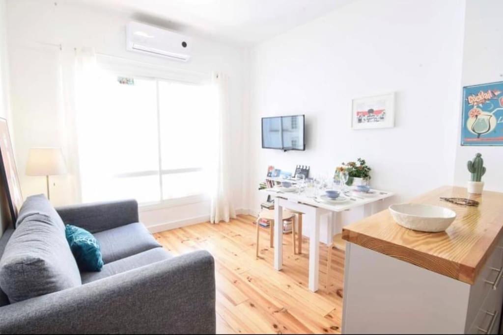 Beautiful Apartment Malaga Center Bagian luar foto